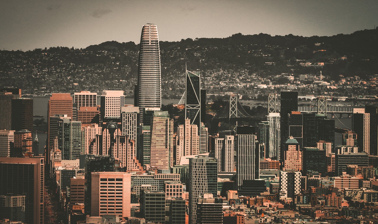 洲际杯半场：德阿拉斯凯塔、桑切斯破门，蓝十字1-1弗拉门戈